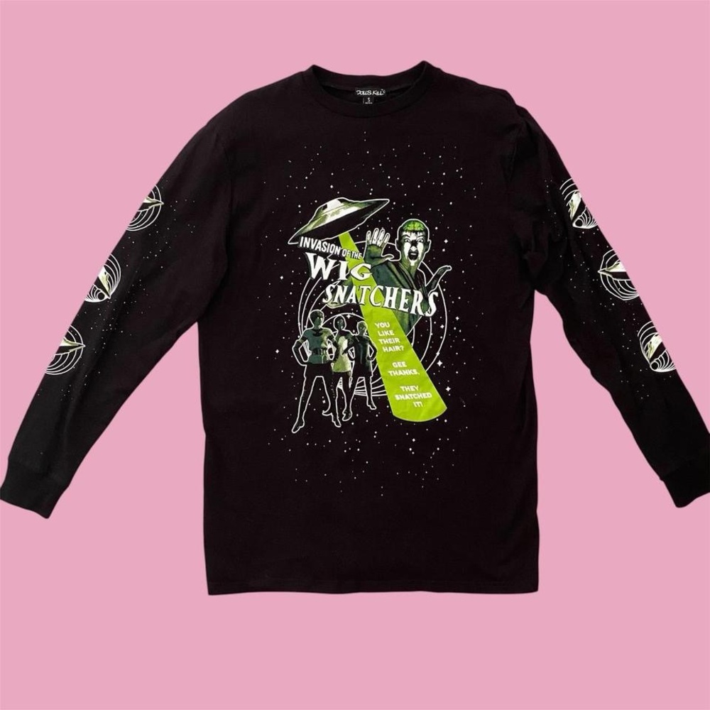 long sleeve graphic top